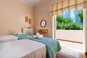 Stunning Comfortable Family House in Chania