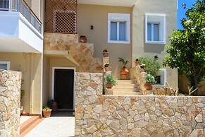 Stunning Comfortable Family House in Chania