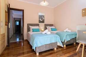 Stunning Comfortable Family House in Chania