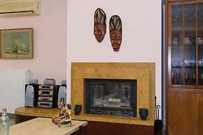 Stunning Comfortable Family House in Chania