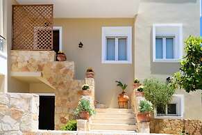 Stunning Comfortable Family House in Chania