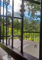 Tropical Suites & Villas