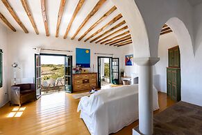 Traditional Villa 5 Mins on Foot From the Beach