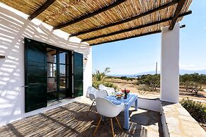 Traditional Villa 5 Mins on Foot From the Beach