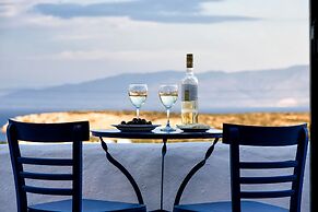 Traditional Villa 5 Mins on Foot From the Beach