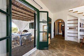 Traditional Villa 5 Mins on Foot From the Beach