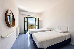 Traditional Villa 5 Mins on Foot From the Beach