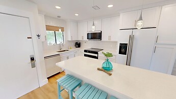 SPC3209 is an upstairs 2 BR with Canal Views RedAwning by RedAwning