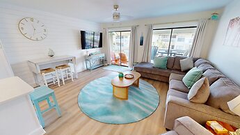 SPC3209 is an upstairs 2 BR with Canal Views RedAwning by RedAwning