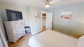 SPC3209 is an upstairs 2 BR with Canal Views RedAwning by RedAwning