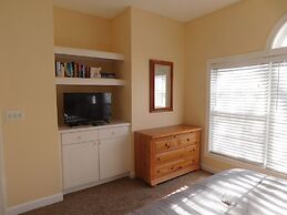 Wedgewood #523 2 Bedroom Condo by RedAwning