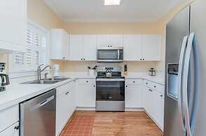 Wedgewood #523 2 Bedroom Condo by RedAwning