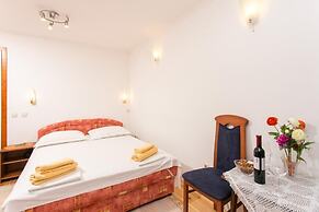 Rooms Fausta Old Town