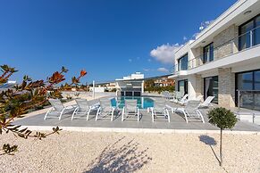 Villa Andromeda Sea Caves