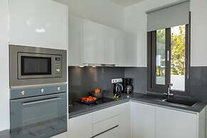 Villa Andromeda Sea Caves