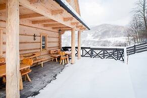 Beautiful Large Villa in Tylmanowa