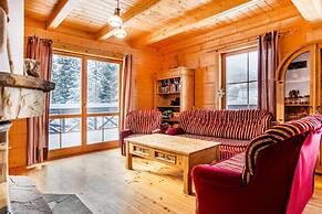 Beautiful Large Villa in Tylmanowa