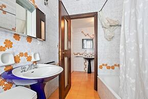 Camogli Bright Apartment with Parking