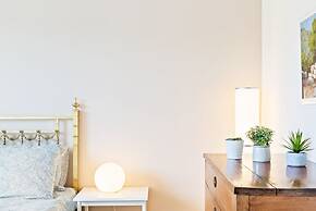 Chiavari Colorful Flat with Garage