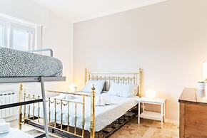 Chiavari Colorful Flat with Garage