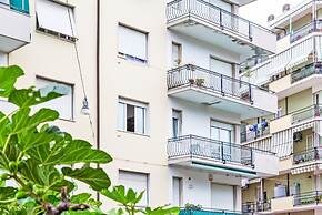 Chiavari Colorful Flat with Garage