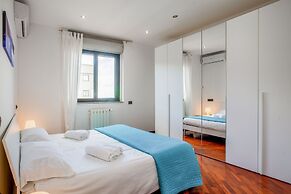 Bari Waterfront Apartment