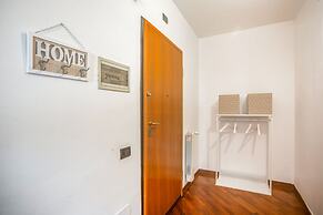 Bari Waterfront Apartment