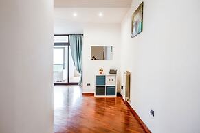 Bari Waterfront Apartment