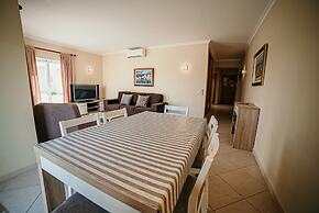 Portugal Rentals Vila da Praia Apartments