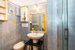 Porta Nuova Central Flat with Balcony