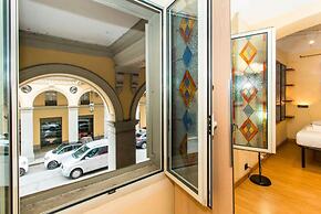 Porta Nuova Central Flat with Balcony