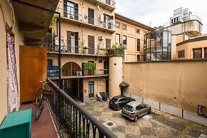 Porta Nuova Central Flat with Balcony