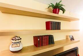 Porta Nuova Central Flat with Balcony