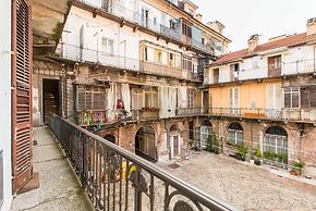 Mole Antonelliana & Royal Gardens Cozy Studio