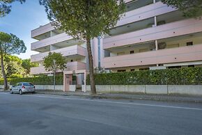 Lignano Sabbiadoro Flat with Garage