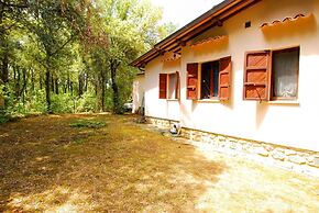 Monte Malbe Charming Villa with Garden and Parking
