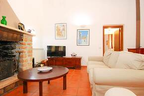 Monte Malbe Charming Villa with Garden and Parking