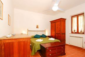 Monte Malbe Charming Villa with Garden and Parking