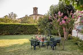 Borgo Santa Lucia Apartment with Private Parking & Garden