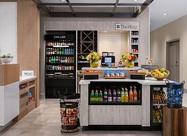 Hilton Garden Inn Grapevine at Silverlake Crossing