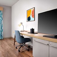 Hilton Garden Inn Grapevine at Silverlake Crossing