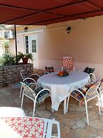 Seafront Apartment Dana