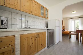 Seafront Apartment Dana