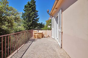 Seafront Apartment Dana