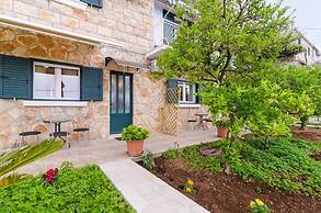 Apartments Lena & Lara