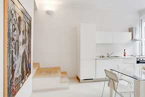 Sarzana White Apartment nel Centro Storico