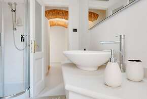 Sarzana White Apartment nel Centro Storico