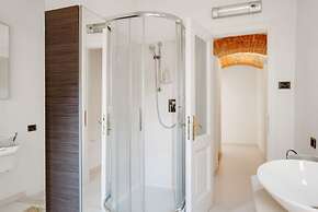 Sarzana White Apartment nel Centro Storico