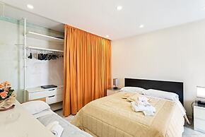 Castello Ursino Balcony Apartment