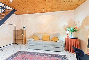 Castello Ursino Balcony Apartment